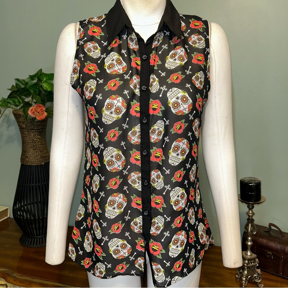 Hot Topic Black Sheer Sugar Skulls Floral Cross Sleeveless Button Front Blouse